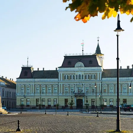 Belvarosi Luxus Apartament *